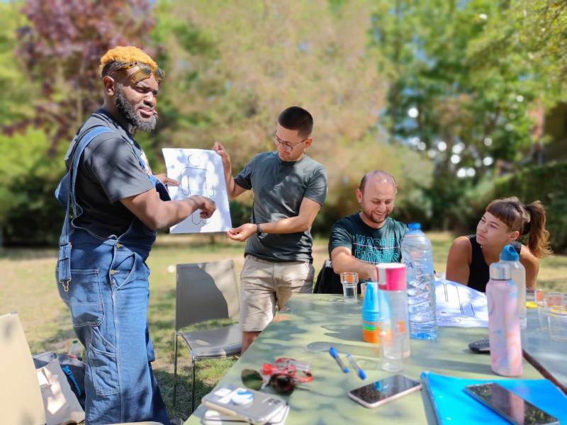 Project Ananas - Vluchtelingenwerk Vlaanderen