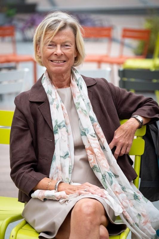 Foto van bestuurder Adrienne Axler